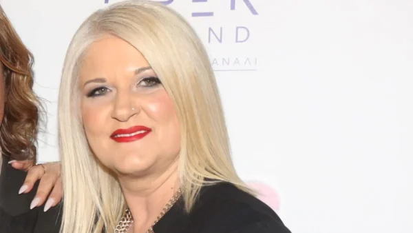 Συγκίνηση με το τρυφερό βίντεο της Χαράς Βέρρα αγκαλιά με την εγγονή της που πάσχει από σπάνιο σύνδρομο