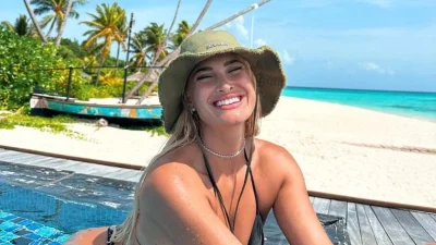 Ξανθιά «γαζέλα» - Έρχεται στην Ελλάδα για την βάφτιση του Πάρη η Ολλανδέζα αδερφή της Ιωάννα Τούνη