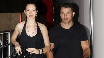 Λεπτομέρειες για το νυφικό χτένισμα της Δήμητρας Βαμβακούση - Ρητά χωρίς τον Αγγελόπουλο στις πρόβες