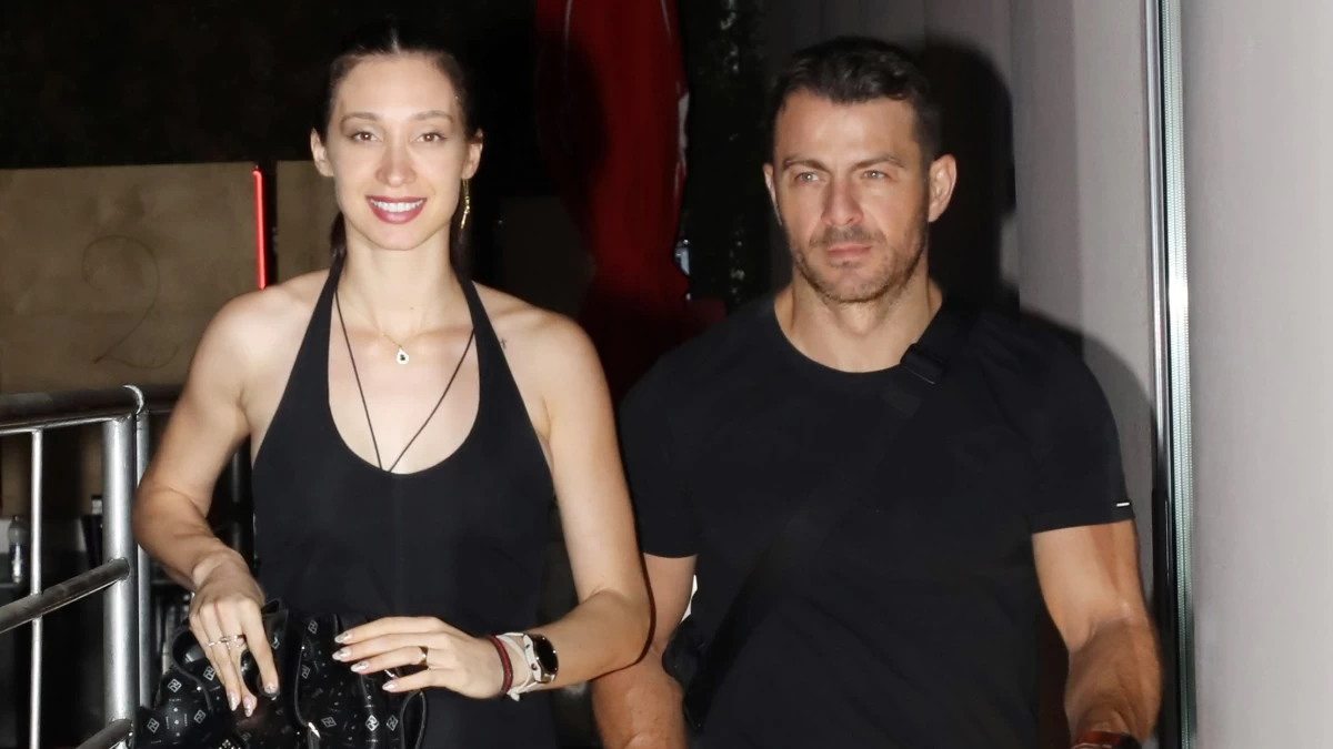 Λεπτομέρειες για το νυφικό χτένισμα της Δήμητρας Βαμβακούση - Ρητά χωρίς τον Αγγελόπουλο στις πρόβες