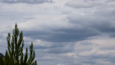 Καιρός (22/9): Αίθριος με πρόσκαιρες νεφώσεις και αυξημένη θερμοκρασία