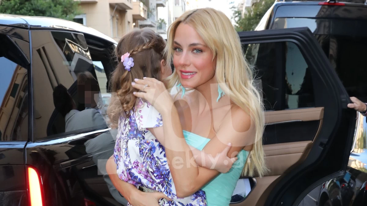 Γεμάτο λούτρινα αρκουδάκια το κρεβάτι τους - Οι τρυφερές στιγμές της Δούκισσας Νομικού με τα παιδιά της