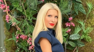 Ελένη Μενεγάκη: Η πρώτη φωτογραφία από την πρόβα λίγο πριν την πρεμιέρα στο MEGA