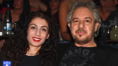 Ποια είναι η Φιλοθέη Μωβ: Ο γάμος με τον Αντώνη Βαρδή το 2014 και οι μηνύσεις με τα παιδιά του, Γιάννη & Καλλιστώ