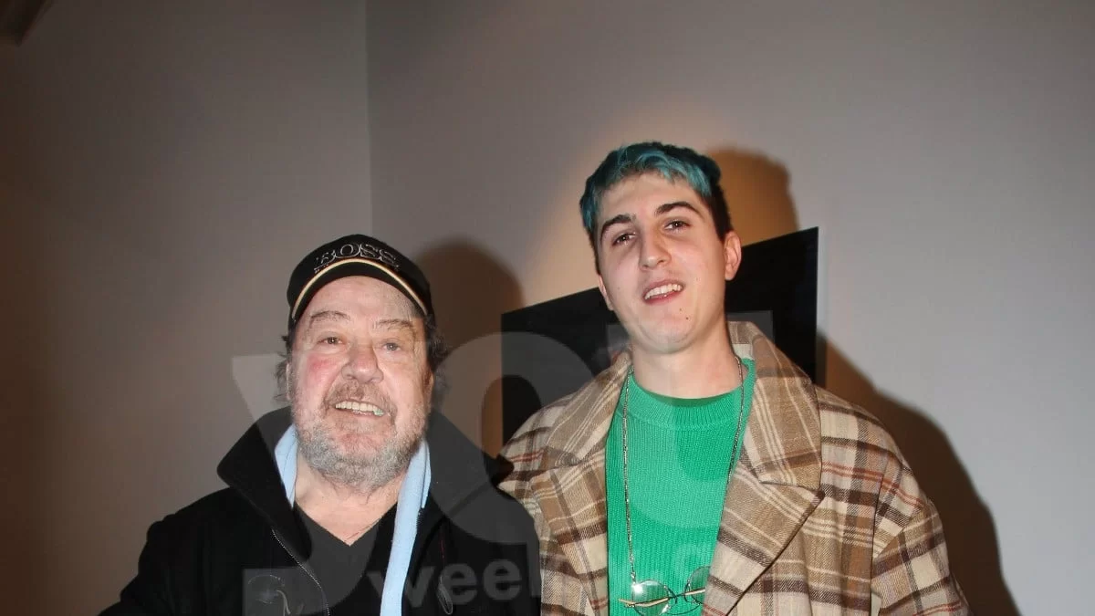 Απίστευτη ομοιότητα στις φωνές τους - Ο Good Gob Nicky τραγούδησε για πρώτη φορά Γιάννη Πάριο στη σκηνή (Βίντεο)