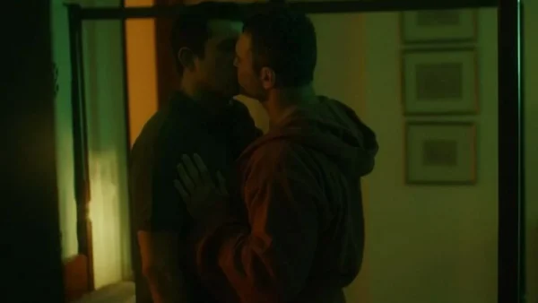 Κάνε ότι κοιμάσαι: «Έλεος! Άι σιχτίρ» - Σάλος με την gay ερωτική σκηνή στη σειρά της ΕΡΤ