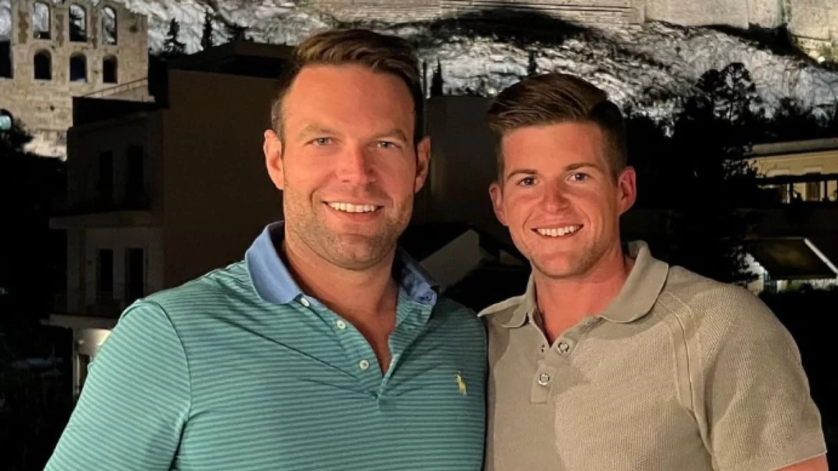 Είναι γοητευτική, ξανθιά και έχει άλλον ένα γιο επίσης ομοφυλόφιλο - Αυτή είναι η πεθερά του Στέφανου Κασσελάκη