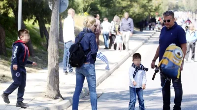 Πρώτη μέρα σχολείο για τα παιδιά της Φαίης Σκορδά - Έχουν γίνει ολόκληροι άντρες πια