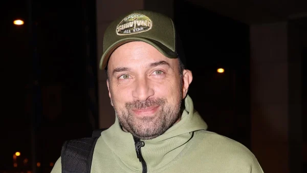 Οικογενειακές στιγμές για το Γιώργο Λιανό λίγο πριν φύγει για Άγιο Δομίνικο - Ζητωκραύγαζε στο γήπεδο με τα παιδιά του (Φωτογραφία)