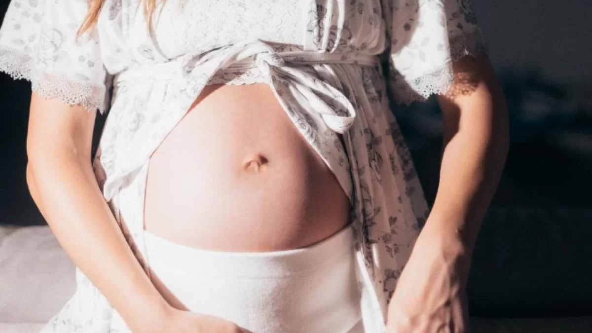 Ανακοινώθηκαν τα ευχάριστα στην εγχώρια showbiz - Γέννησε το δεύτερο παιδί της και το αποκάλυψε με φωτογραφία από το μαιευτήριο