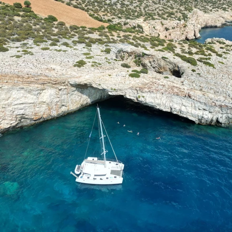 Catamaran Ναξος