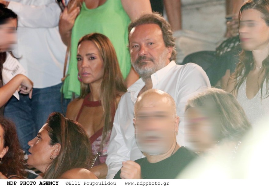 Νικολέττα Καρρά - Σύντροφος