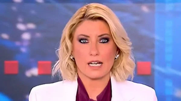 «Δείτε, έχει πάρει το νερό το σπίτι! Αδιανόητα πράγματα» - "Παγωμένη" η Σία Κοσιώνη στον αέρα του ΣΚΑΙ