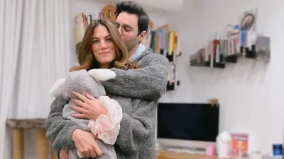 Ίαν Στρατής: Η μεγάλη αλλαγή στη ζωή του μετά τη γέννηση της κόρη του με την Μαίρη Συνατσάκη