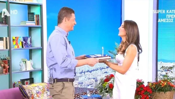 Happy Day: Έκπληξη στο πλατό για τα γενέθλια του Αντώνη Σρόιτερ - Συγκινημένος στην αναφορά για τα παιδιά του