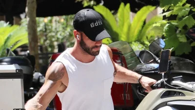 Στάθης Σχίζας: Η πρώτη δημόσια εμφάνιση μετά το καβγά του με την Αλεξάνδρα Παναγιώταρου στα μπουζούκια