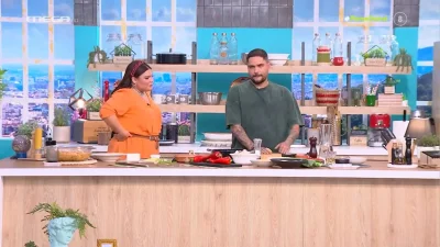 Με δεμένο δάχτυλο στην κουζίνα του Πάμε Δανάη - Επέστρεψε μετά τα δύο ατυχήματα ο Τίμος Ζαχαράτος