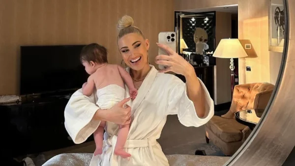 Τους βγήκε ξινό - Ανησυχία με την ανάρτηση της Ιωάννας Τούνη μετά τη βάφτιση του μικρού Πάρη