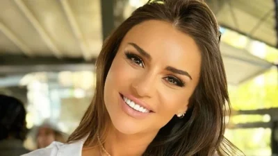 Το minimal- chic beauty look της Ελένης Τσολάκη είναι ό,τι πιο hot φέτος για το φθινόπωρο!