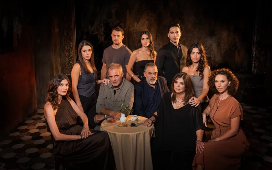 Η Γη της ελιάς mega