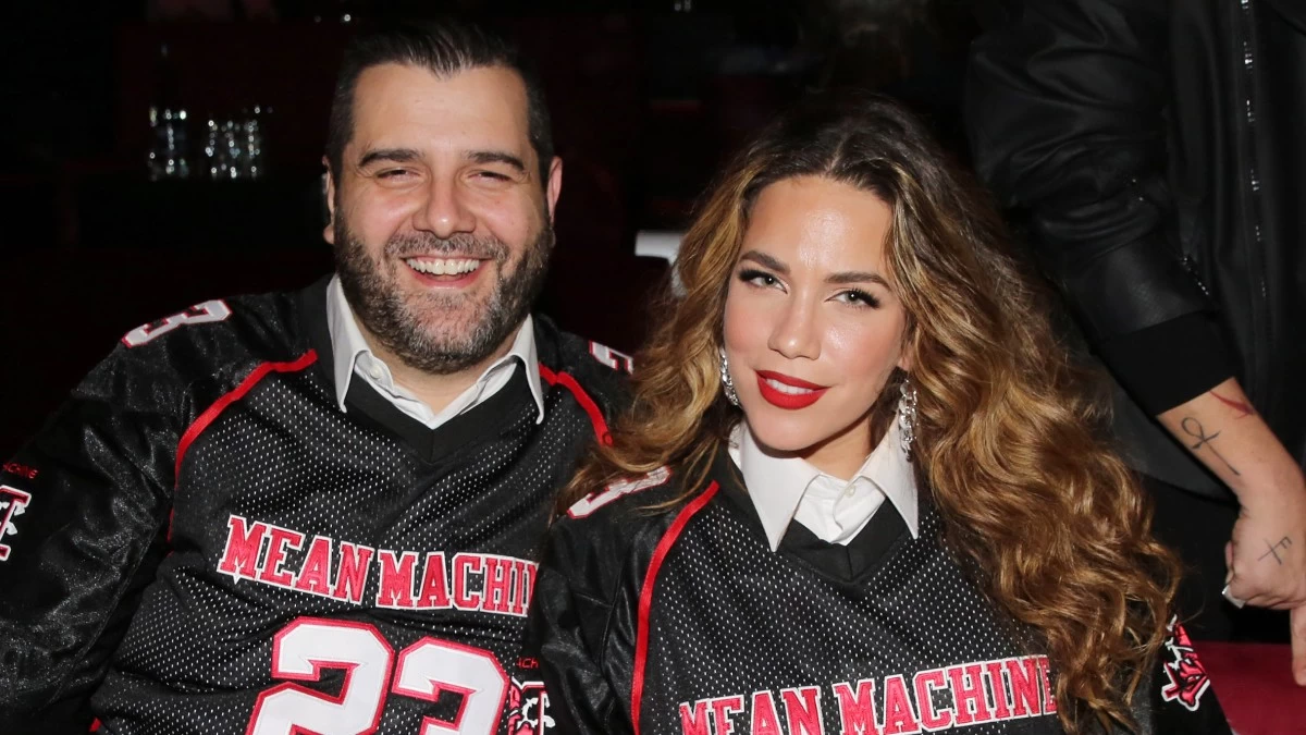 Μπήκε για τα καλά στην κουζίνα ο Βαγγέλης Σερίφης - Άνοιξε φύλλο για πίτα στην εγκυμονούσα Κατερίνα Στικούδη (Βίντεο)