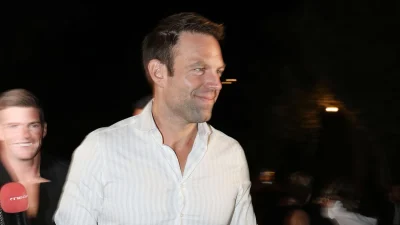 Ινκόγκνιτο η επιστροφή του Στέφανου Κασσελάκη στην Ελλάδα μετά τον γάμο του με τον Tyler McBeth