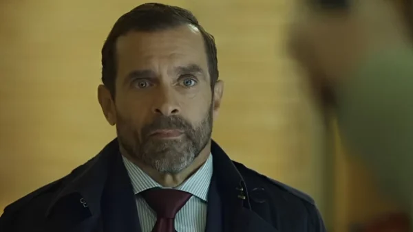 Ο Γιατρός: Ο Ανδρέας παραιτείται -  Προκαλεί επιληπτική κρίση σε ασθενή