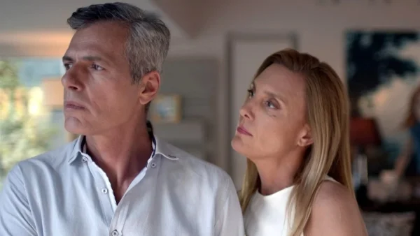 Ο Πρώτος από εμάς (13/10): Ο Φίλιππος αφήνει τη γυναίκα και τα παιδιά του και συγκατοικεί με τον Αλέξη