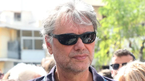 «Σας εκλιπαρώ να με αφήσετε  ήσυχο»: Η πρώτη ανάρτηση - ανακοίνωση του Οδυσσέα Σταμούλη μετά το θάνατο του γιου του