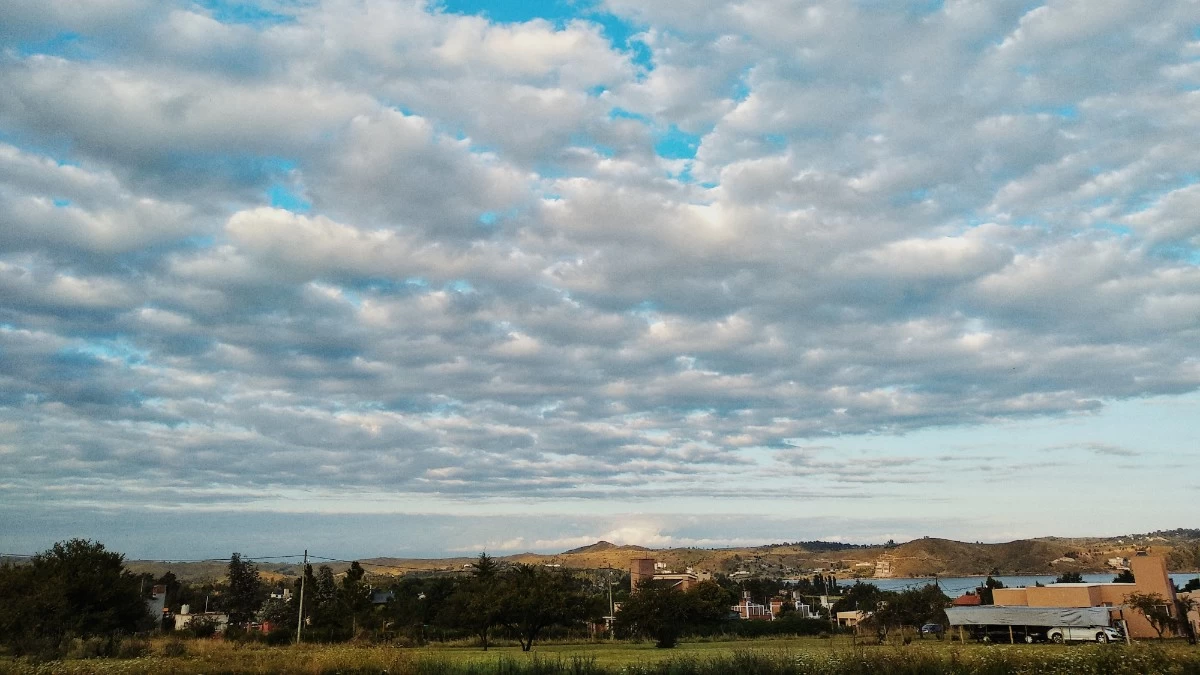 Σχεδόν αίθριος καιρός σήμερα 14/10 με τοπικές βροχές - Που θα φτάσει η θερμοκρασία;