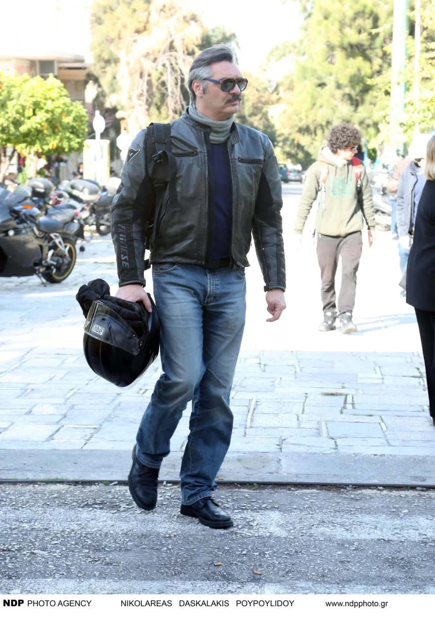 Οι ηχηρές απουσίες από το τελευταίο αντίο της Μαίρης Χρονοπούλου Άλκης Κούρκουλος