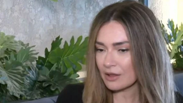 «Στο μνημόσυνο της μητέρας μου μάθαμε ότι ο πατέρας μου...» - Ραγίζει καρδιές η Αποστολία Ζώη για τον θάνατο των γονιών της