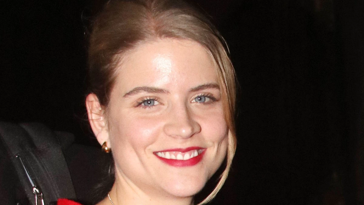 Λίγο πριν γεννήσει το πρώτο της παιδί - Λαμπερή η Δανάη Μιχαλάκη με τη νέα αλλαγή στα μαλλιά της