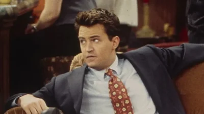 Οι Έλληνες celebrities αποχαιρετούν τον Chandler από τα "Φιλαράκια" - Αντίο Μάθιου Πέρι!