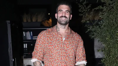 Ο Δημήτρης Αλεξάνδρου σε βραδινή έξοδο