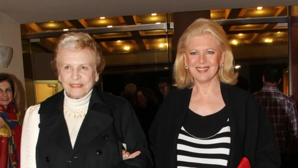 "Πέθανε" τη μητέρα της Έλενας Ακρίτα: «Είμαι εδώ στην πύλη με τον Άγιο Πέτρο...» - Η σκληρή της απάντηση στον Αχιλλέα Μπέο