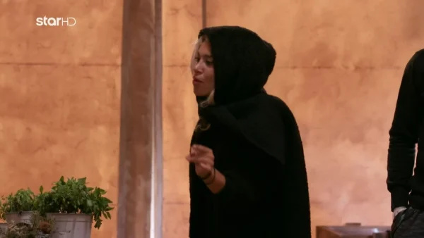 Φάρμα: «Εγώ στη θέση σου θα ντρεπόμουν» - Σε έξαλλη κατάσταση η Έλενα ξεσήκωσε τον αχυρώνα με τα ουρλιαχτά της στον Χρήστο