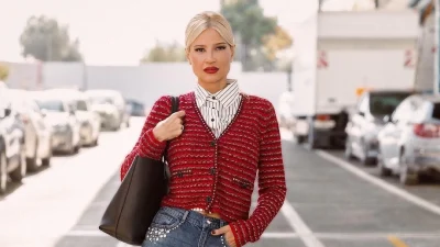 Φαίη Σκορδά: Με φλογερό κόκκινο κραγιόν έβαλε «φωτιά» στο Instagram!