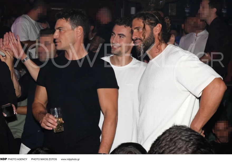 Βασάλος Φιντιρίκος μπουζούκια