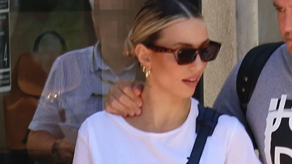 Δεν τον βλέπουμε συχνά και είναι ίδιος με τη Γαρυφαλιά - Ο κούκλος γαλανομάτης αδερφός της Καληφώνη