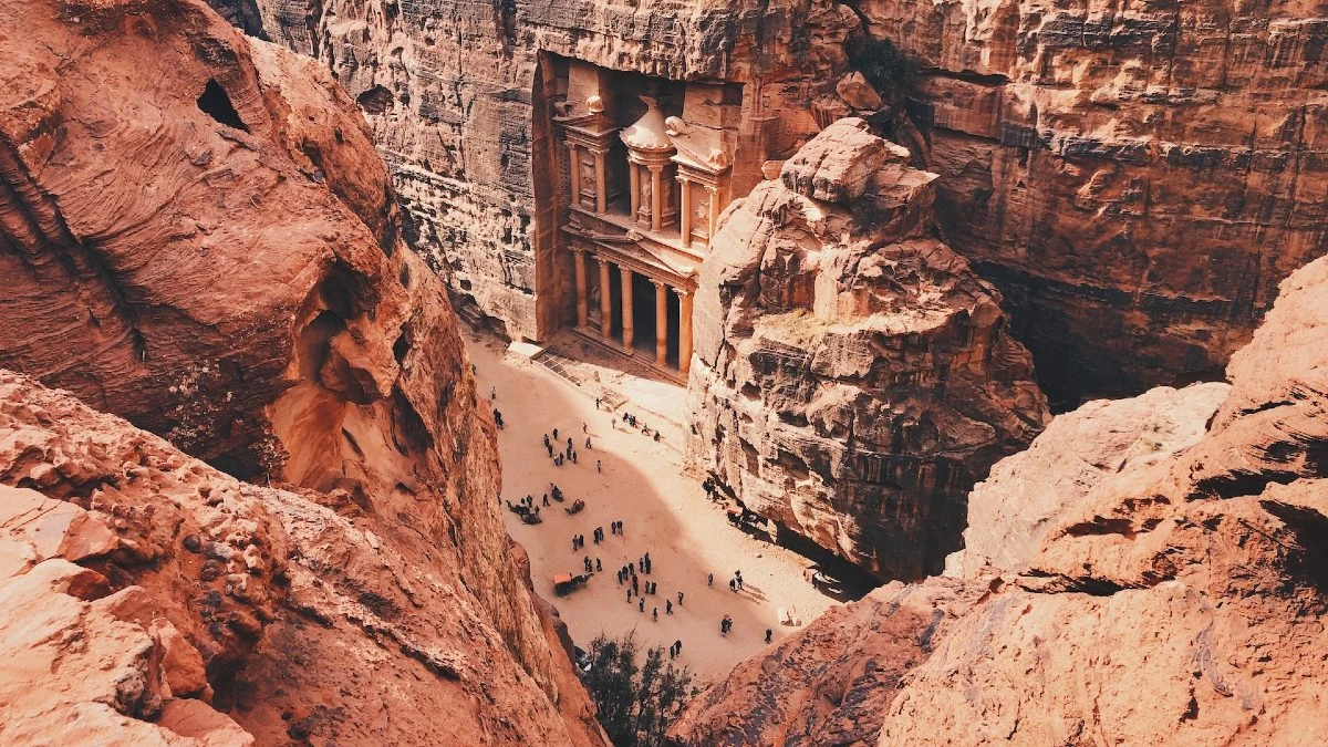 Είκονες: Ο Τάσος Δούσης συνεχίζει το ταξίδι του στην Ιορδανία