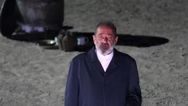 Αντώνης Καφετζόπουλος: «Δεν είμαι αυστηρός με...» - Η αποκαλυπτική συνέντευξη του ηθοποιού