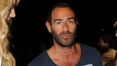 Ο Αντώνης Κανάκης σε βραδινή έξοδο