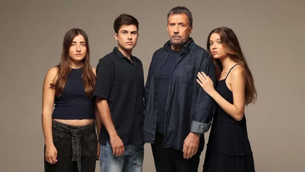 Κάνε ότι κοιμάσαι (10/10): Ο Μάκης και η Νάσια εκμυστηρεύονται ο ένας στον άλλο τα σχέδιά τους