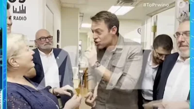 «Α είναι Cartier», «Σσσσ»: Η αντίδραση του Στέφανου Κασσελάκη στην παρατήρηση για την πανάκριβη βέρα του