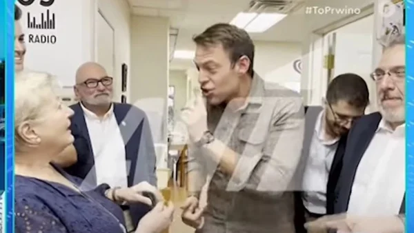 «Α είναι Cartier», «Σσσσ»: Η αντίδραση του Στέφανου Κασσελάκη στην παρατήρηση για την πανάκριβη βέρα του