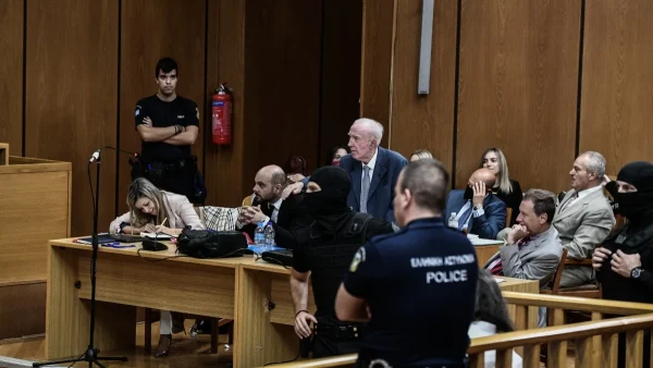 «Η σχέση μας επισημοποιημένη είναι», «Με την κυρία Σιακαβάρα έχω έναν συναισθηματικό δεσμό» - Όλη η αλήθεια για τη σχέση και τον γάμο του Κωνσταντίνου Πλεύρη με την παίκτρια του My Style Rocks