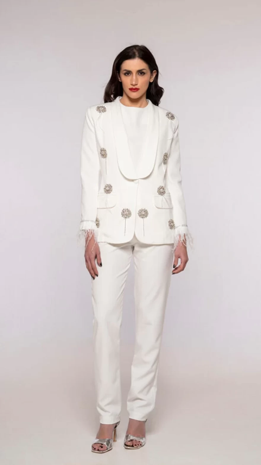 λευκό κοστούμι