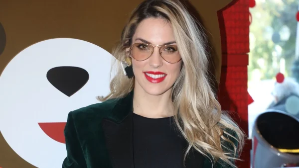 «Στην πρώτη είχα πάρει...» - Η Μαντώ Γαστεράτου αποκαλύπτει πόσα κιλά πήρε στις εγκυμοσύνες της