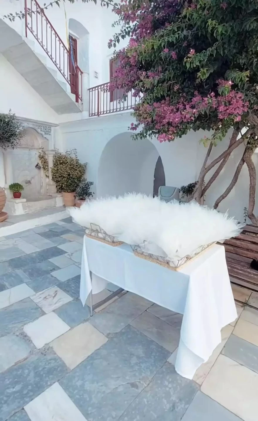 Εγγλέζου γάμος, πρώην Ιατρόπουλου